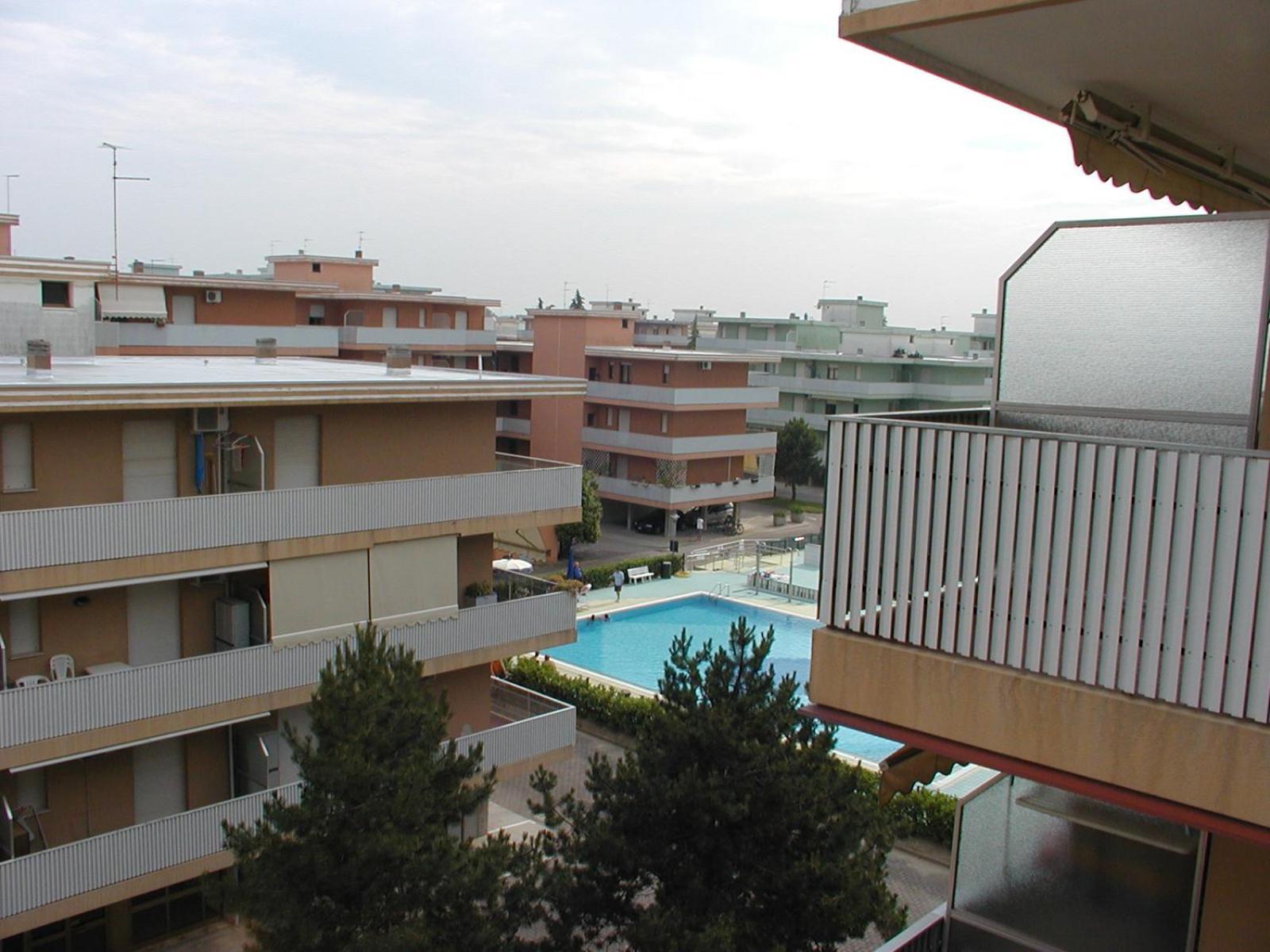 Appartamenti Valbella Con Piscina Bibione Exterior foto